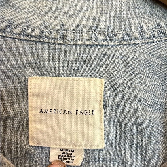 American Eagle Outfitters Light Blue Denim Button Down Shirt size M - Picture 2 of 5